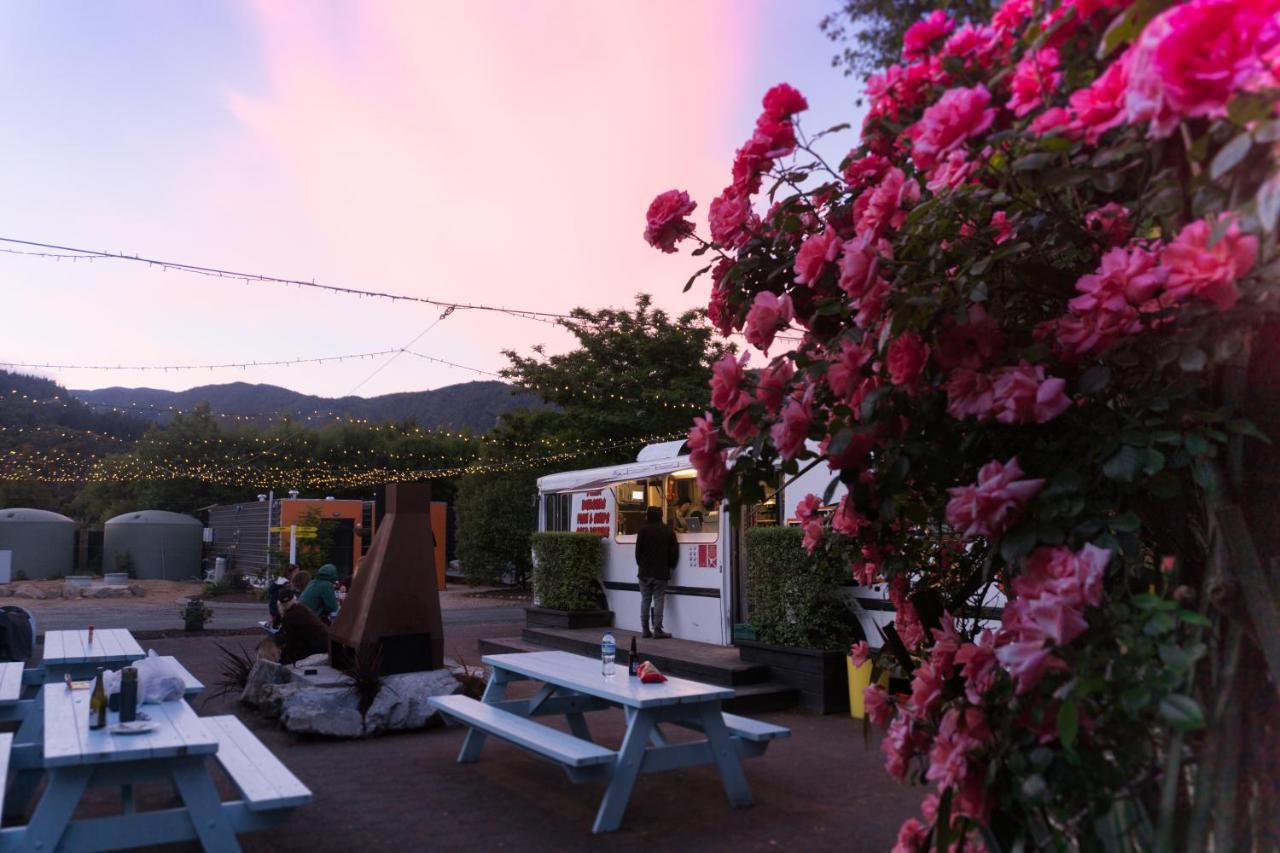Adventure Inn Marahau Extérieur photo